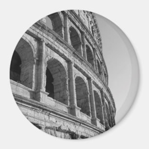 Imã Colosseum em Roma. Anfiteatro romano monumental