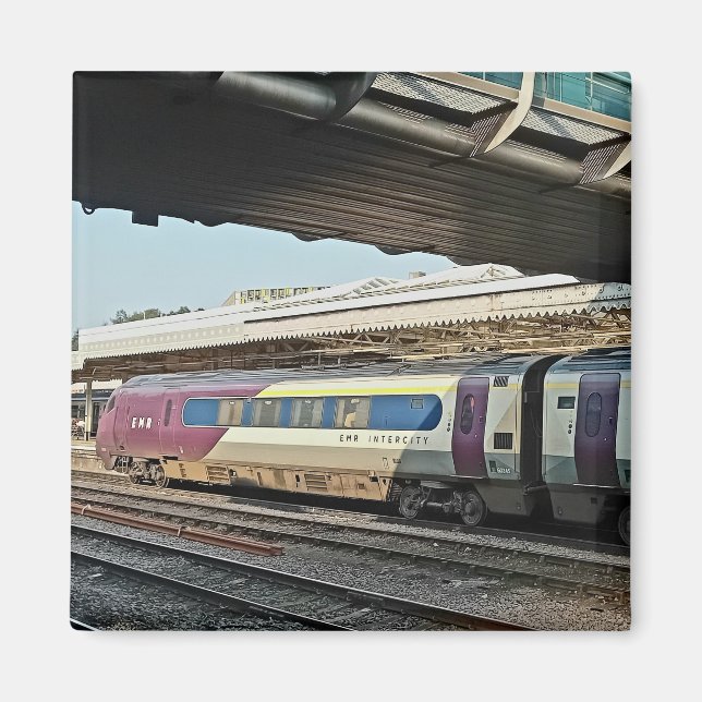 Imã Comboio Maroon , sob a ponte (Frente)