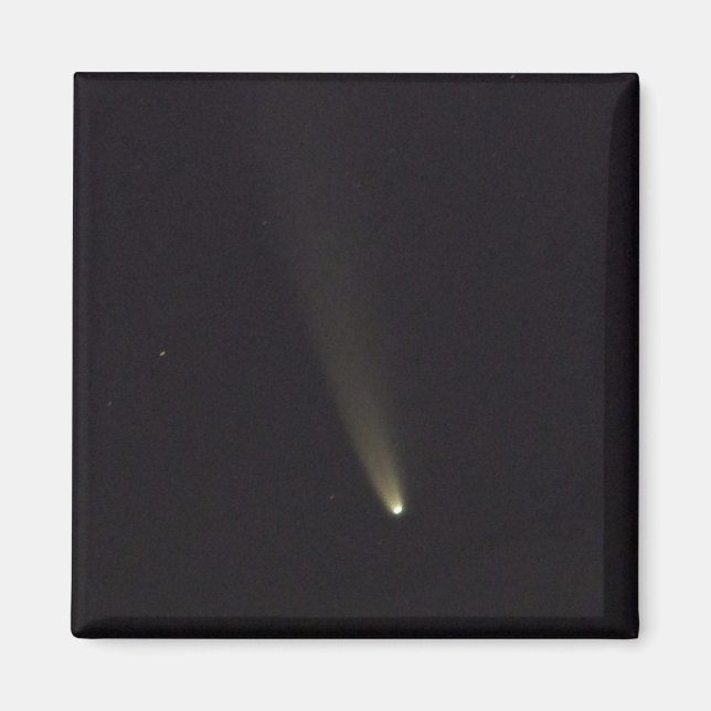 Imã Comet NEOWISE no Céu Noturno (Frente)