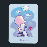 Ímã Conforto e segurança | Charlie & Snoopy Hug<br><div class="desc">Veja este design de amendoins super fofo com Charlie Brown e Snoopy.</div>