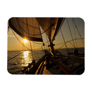 Ímã Convés de barco a vela, rumo ao sol poente