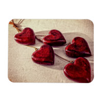 Corações de Madeira Vermelha unidos em uma Corda