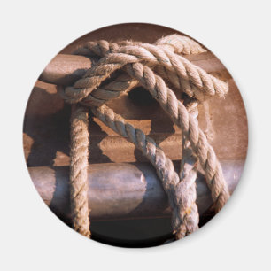 Imã Corda Ligada A Uma Gravata De Barco