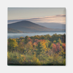 Imã Cores de Outono nas Montanhas Brancas