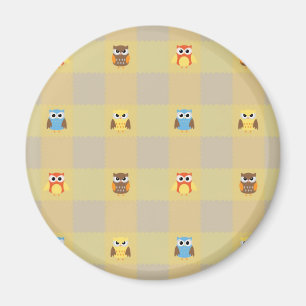 Imã Corujas Lindas em Fundo Bege e Amarelo