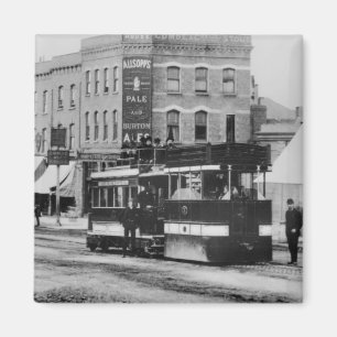 Imã Cozinhe o bonde em Londres norte nos 1880s