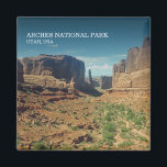 Imã Crie a sua viagem de fotos do National Park<br><div class="desc">Arches National Park Utah USA viagem geladeira Magnet,  souvenir. Crie seu próprio ímã de viagem pessoal,  adicione sua própria foto e texto.</div>