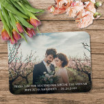 Ímã Crie sua própria foto Obrigado casamento<br><div class="desc">Crie sua própria foto elegante, obrigado, Magnet de casamento. Um favor de casamento elegante para seus convidados de casamento. Adicione sua foto, nomes e data para personalizar.</div>