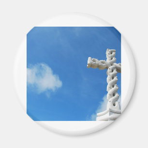 Imã Cruz nas nuvens e no céu azul