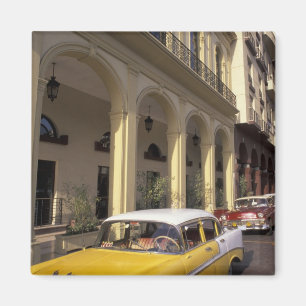 Imã Cuba, Havana. Chevys coloridos da década de 1950