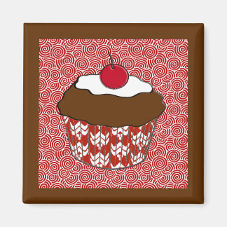 Imã Cupcake de chocolate em padrão vermelho e branco