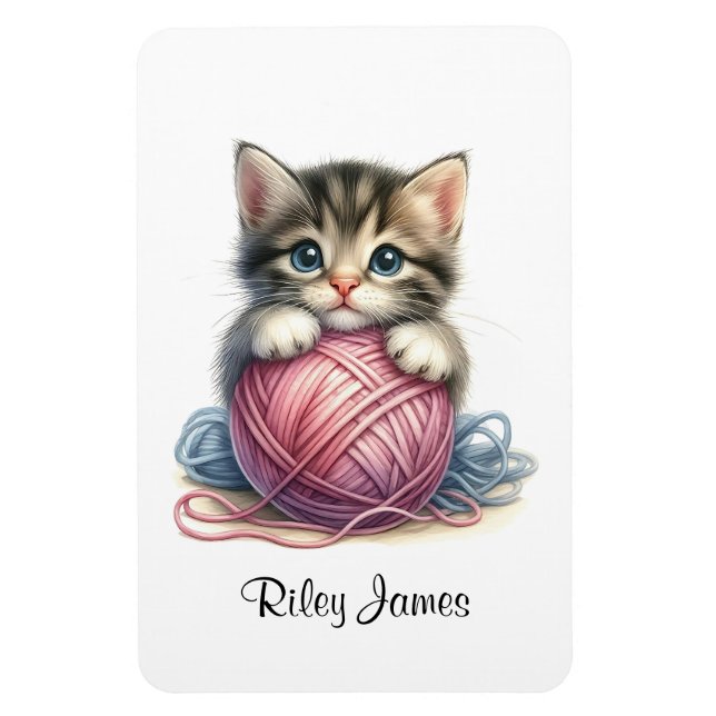 Ímã Cute Kitten Personalizado com Ball of Yarn (Vertical)