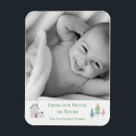 Ímã Da Nossa Casa Ao Seu Cartão De Férias Xmas Fotográ<br><div class="desc">"Da nossa Casa à Sua" Adicione a sua escolha de fotografia.  Casa doce com pequeno boneco de neve.  Mude o seu nome e que cartões de natal bonito. Tão simples e adorável. Um excelente.</div>