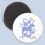 Imã Dala Horse Blue e White Magnet<br><div class="desc">Um tradicional design de Dala Horse sueco, em azul-e-borrado, para entusiastas de cavalos e pôneis.</div>