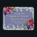 Ímã Data de Salvamento da Cor Floral Românica Roxana<br><div class="desc">Esta impressionante aquarela Salve o ímã flexível Date apresenta um fundo de lavanda leve com roxo, rosa escuro e um toque de flores vermelhas e cercado por verde e folhas de eucalipto. Douradas letras e toques de caligrafia são um acompanhamento perfeito das belas flores. Uma escolha design para dar o...</div>