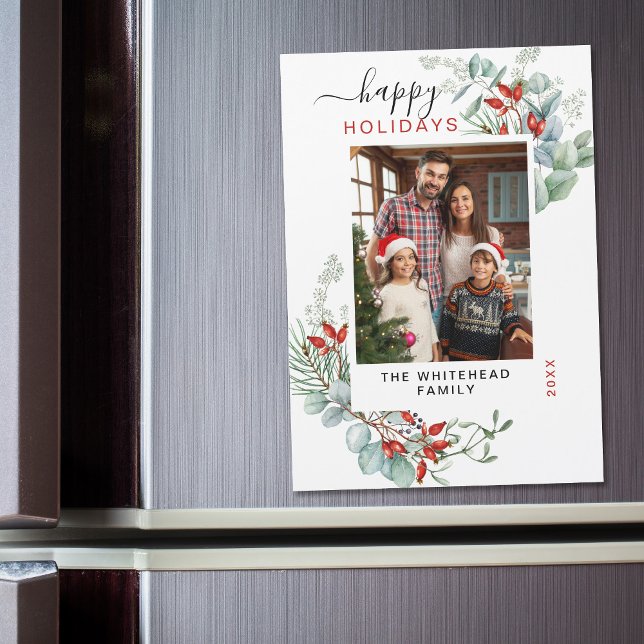 Ímã de Foto Botânico de Natal com Vegetação Mínima (You will love these beautiful Christmas cards! They feature botanical watercolor pine and berries.)