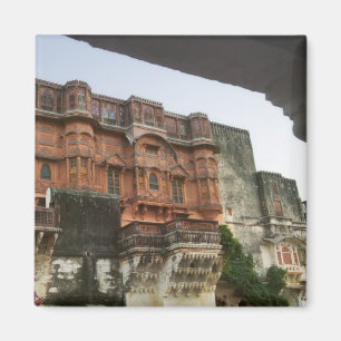Imã Dentro do Castelo Real de Ghanerao, Rajasthan, Índ