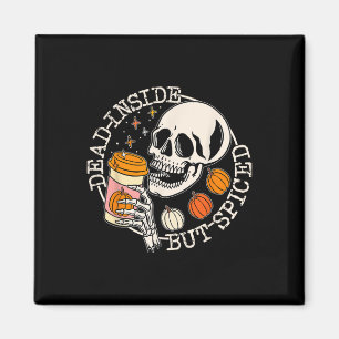 Imã Dentro morto, Mas Bebendo De Pumpkin Picado Caiu