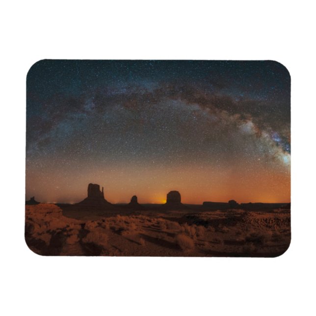 Ímã Deserts | Starry Sky Over A Desert Landscape (Horizontal)