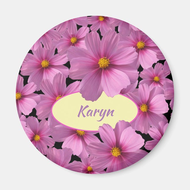 Imã Design de Flor do Cosmos Roxo em um Fundo Preto (Frente)