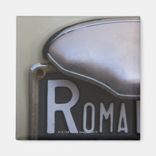 Imã detalhe de uma chapa de matrícula de Roma em um