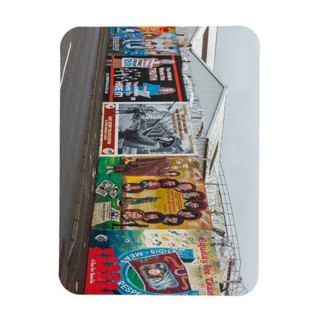 Ímã Die Graffiti in Belfast Irland (Vertical)