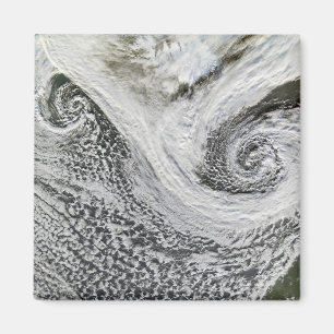 Imã Dois ciclones formados em tandem a sul da Islândia