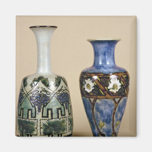 Imã Dois vasos de Doulton por Eliza Simmance, c.1880