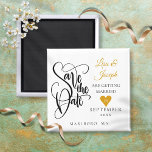 Imã Dourado amor Coração Salve a Data<br><div class="desc">Esta imã salve a data bonito apresenta um roteiro elegante e um coração bonito de amor dourado destacando sua data especial. Projetado por Thisnotme©</div>
