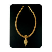 Dourado colar com pendente de bolota de Monte Luna