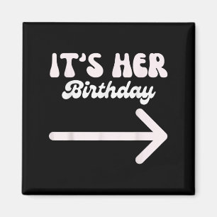 Imã É seu aniversário (flecha apontando) Humor Sayi en