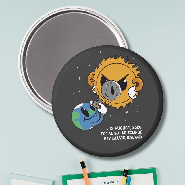 Imã Eclipse Total do Sol 2026 Islândia Fotobomba (Change city to personalize.  all text editable, matching items available)