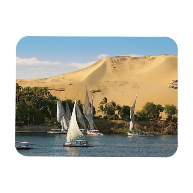 Ímã Egito, Aswan, Nilo River, embarcações de navegação (Horizontal)