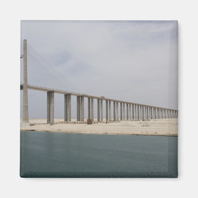 Imã Egito, Canal de Suez. Ponte da Paz (Frente)