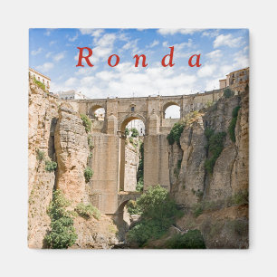 Imã "El Tajo" de Ronda com o Puente Nuevo.