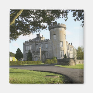 Imã Entrada lateral do Castelo de Dromoland sem pessoa