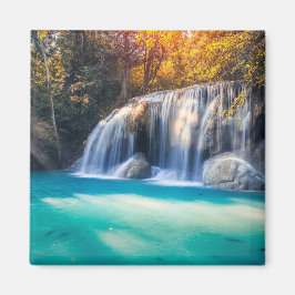 Imã Erawan Waterfall na província de Kanjanaburi na Ta