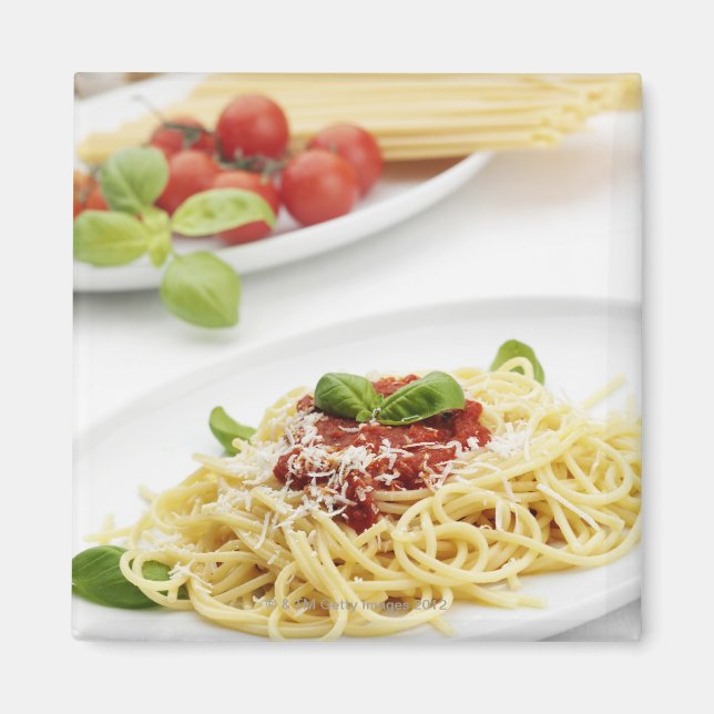 Imã Espaguete com molho de tomate e manjericão (Frente)