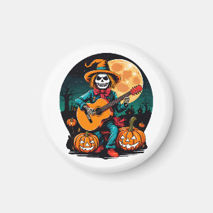 Imã espantalho toca violão e comemora halloween