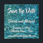 Imã Espetáculo de águas salgadas do oceano azul Elegan<br><div class="desc">Quer você esteja lembrando de suas últimas férias ou planejando para sua próxima aventura,  divirta-se com esse padrão de água apresentando água cristalina ripando em uma brisa quente.</div>