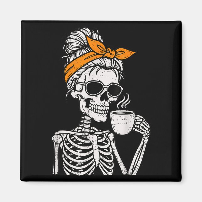 Imã Esqueleto Chignon Desarrumado Bebendo Café Fantasi (Frente)