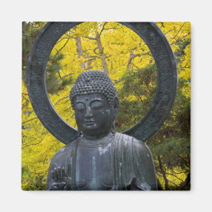 Imã Estátua de Buda nos Jardins Japoneses Dourado