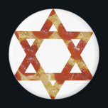 Imã estrela de pizza de david<br><div class="desc">"Estrela de pizza de david ", interfé, "inter-fé""estrela de david""feliz hanukkah""chanukah jedesejo"Hanukkah, canukah, chanukah, chanukah, chanukkah, hannuka "feriados de judeu""pizza chanukah" , pizza,  pizza de pepperoni,  canuka,  brew,  jew,  judaica,  judaism, ,  pizza canuka,  pizza canukah,  pizza chanukkah,  pizza hannuka,  pizza hannukah, </div>