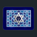Ímã Estrela Prateada de David Menorah sobre Feriados J<br><div class="desc">Silver Foil Star de David e Menorah design Hanukkah,  Rosh Hashanah,  Passover,  qualquer Jewish Holiday ou Celebration Gift Magnets. Cartões e presentes disponíveis na Categoria Feriados Judeus / Hanukkah da nossa loja.</div>