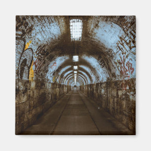 Imã Esvazie o túnel do trem com ímã dos grafites