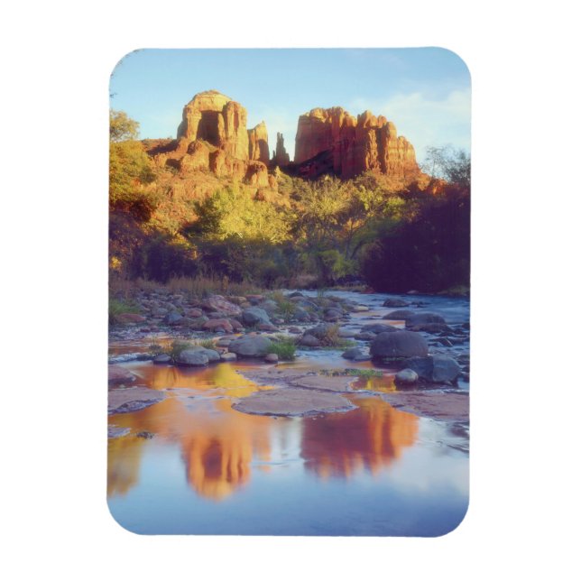 Ímã EUA, Arizona, Sedona. Cathedral Rock refletindo (Vertical)