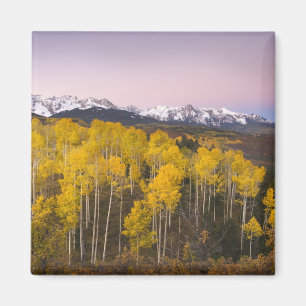 Imã EUA, Colorado, Montanhas Rochosas.  Amanhecer em S