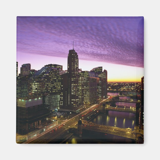 Imã EUA, IL, Chicago. Linha do horizonte e rio de Chic (Frente)