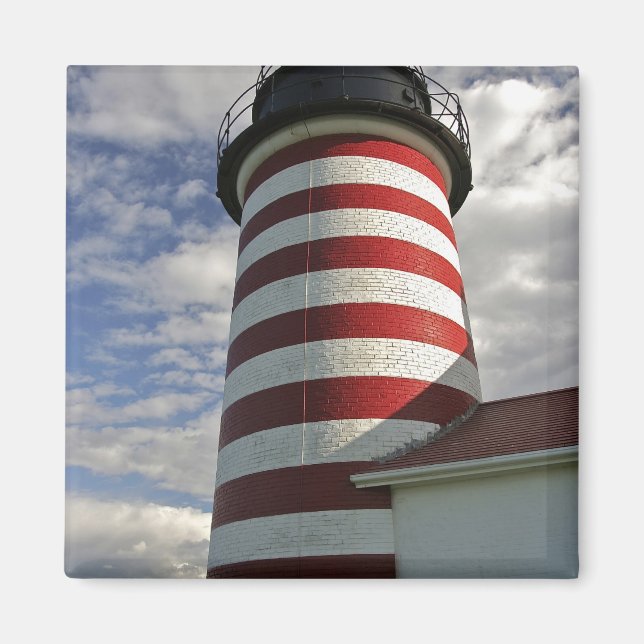 Imã EUA, Maine, Lubec. Farol West Quoddy Head (Frente)