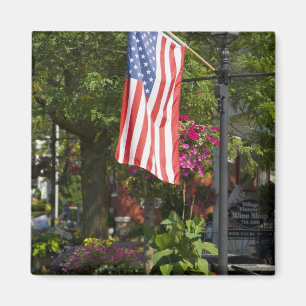 Imã EUA, Nova York, Lewiston. Bandeira americana anexa